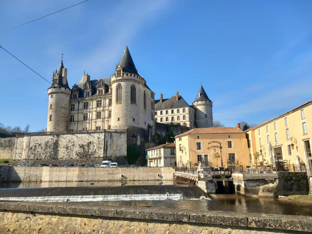 Maison De Campagne, Bulle De Verdure Montbron Buitenkant foto